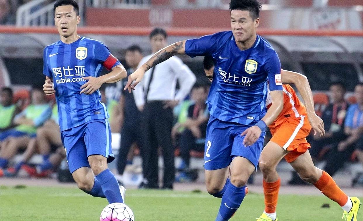 今晚中超传出新动向；上海久事状态回暖；管理层表态：管理层满意；高层口径保持一致的简单介绍