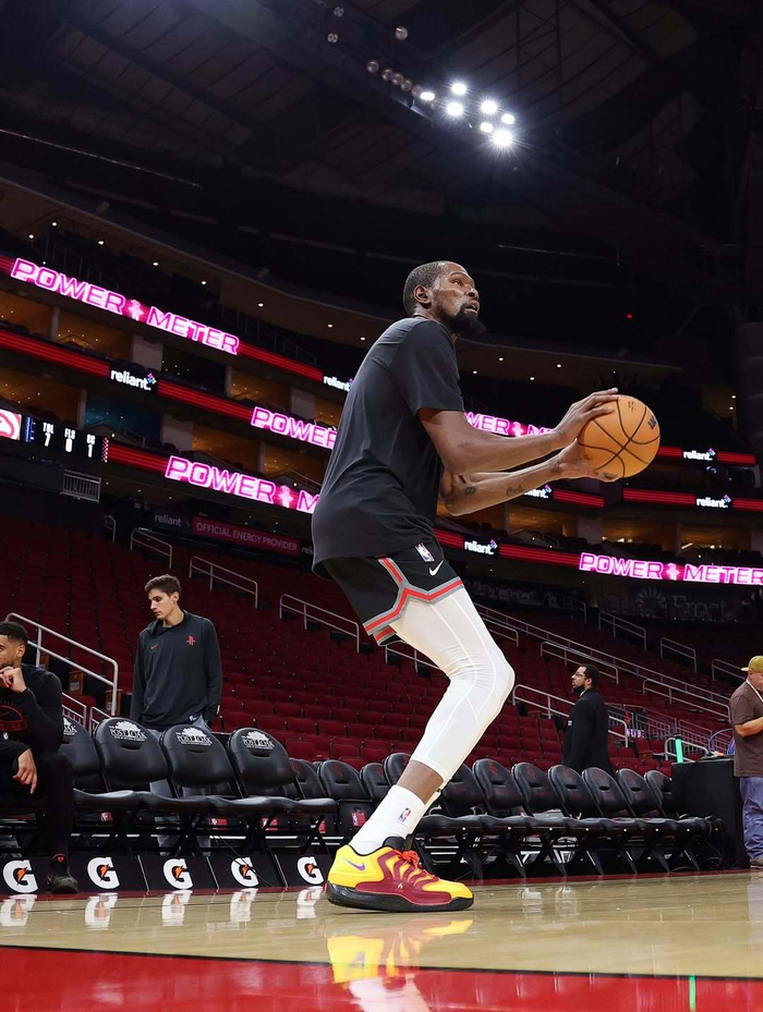 NBA常规赛冲刺阶段再迎强敌，休斯敦火箭完成体检，主帅态度——震撼外界，球探报告显示潜力的简单介绍